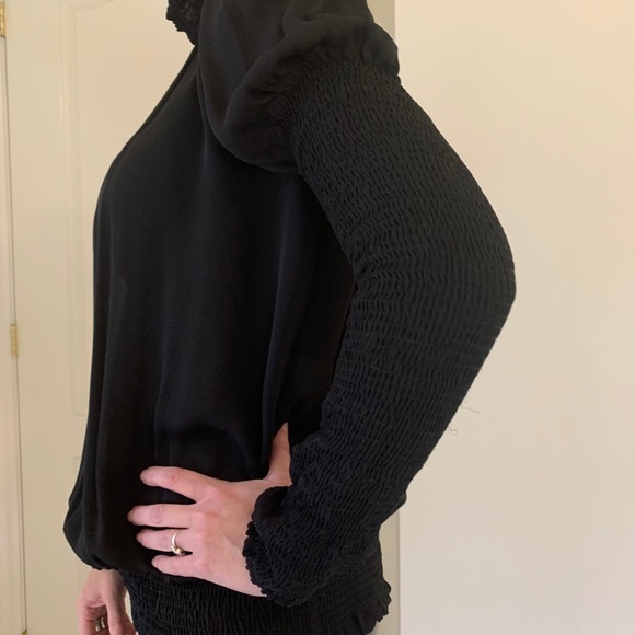 Vintage Zara top with gathered puffy sleeves - Picture 2 of 9